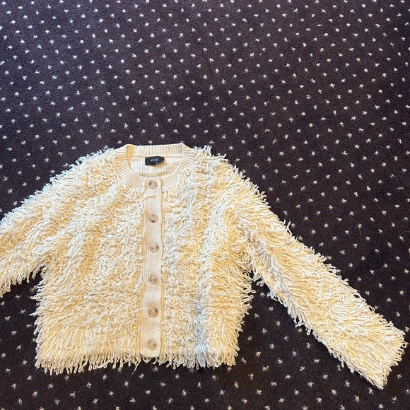 sweater - Picture 2 of 3